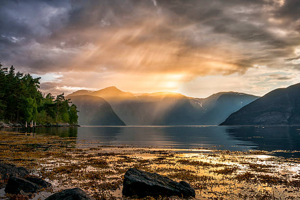 Západ slunce nad Sognefjordem